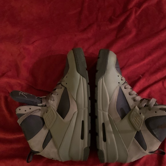 Men’s Jordan Retro 4 high top athletic shoes. Size 13 - Picture 7 of 8